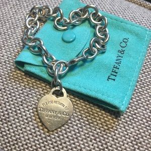 Return to Tiffany’s charm bracelet